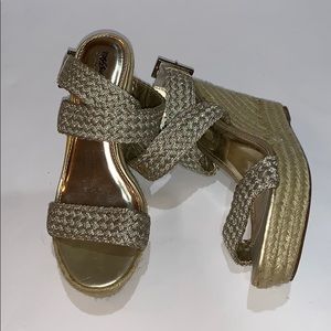 Mossimo Gold Woven Platform Sandals